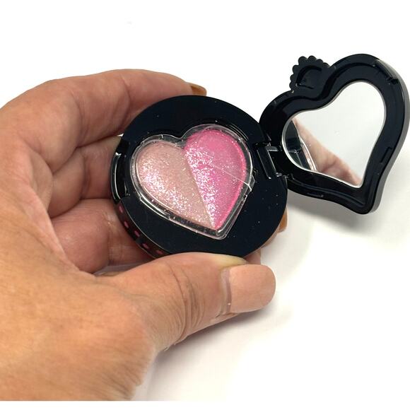 Anna Sui Sui Black Eye Color 305 – Limited Edition Duo Heart Compact - Picture 1 of 5